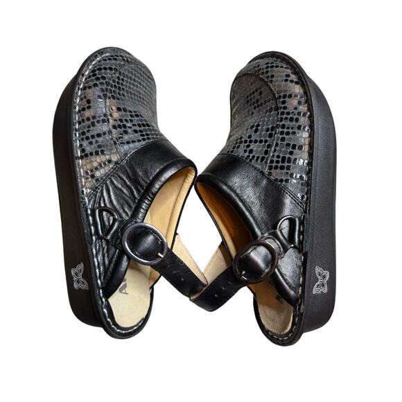 Alegria Seville Leather Clogs Black Embossed Snake Pattern Slip-On Shoes Size 39 - Picture 6 of 7